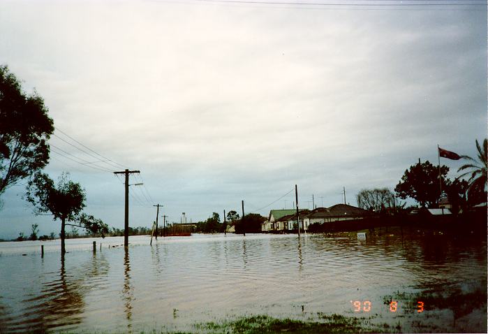 stratus stratus_cloud : Riverstone, NSW   3 August 1990