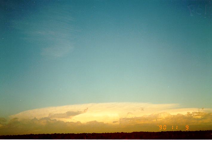thunderstorm cumulonimbus_incus : Schofields, NSW   9 November 1990