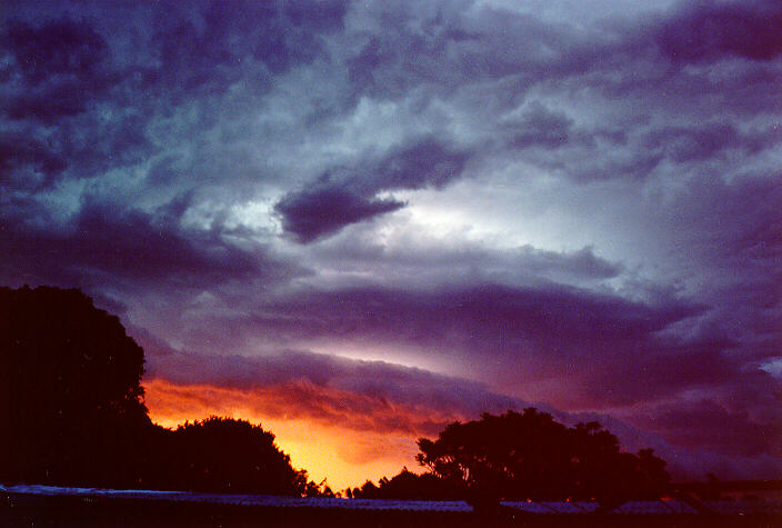 shelfcloud shelf_cloud : Ballina, NSW   23 December 1990