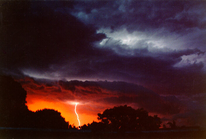 lightning lightning_bolts : Ballina, NSW   23 December 1990
