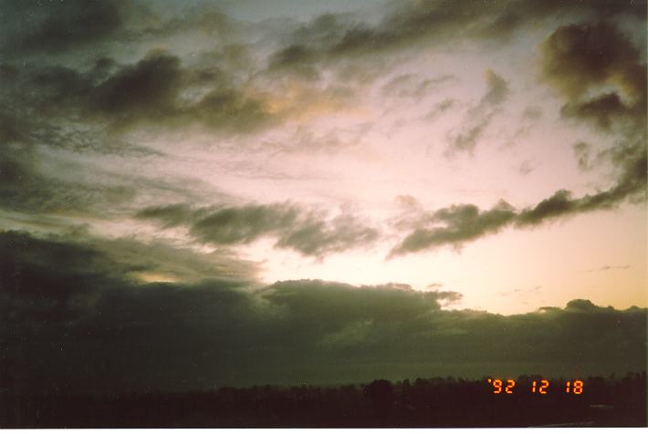 stratocumulus stratocumulus_cloud : Schofields, NSW   18 December 1992