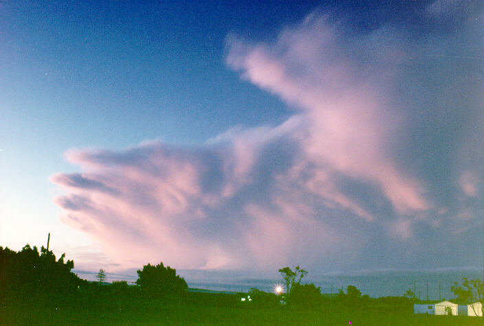 thunderstorm cumulonimbus_incus : Ballina, NSW   27 December 1992