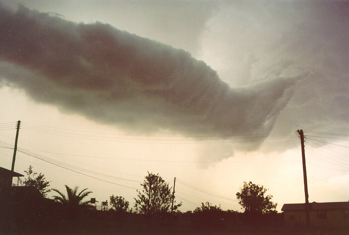 cumulonimbus thunderstorm_base : Schofields, NSW   19 November 1993