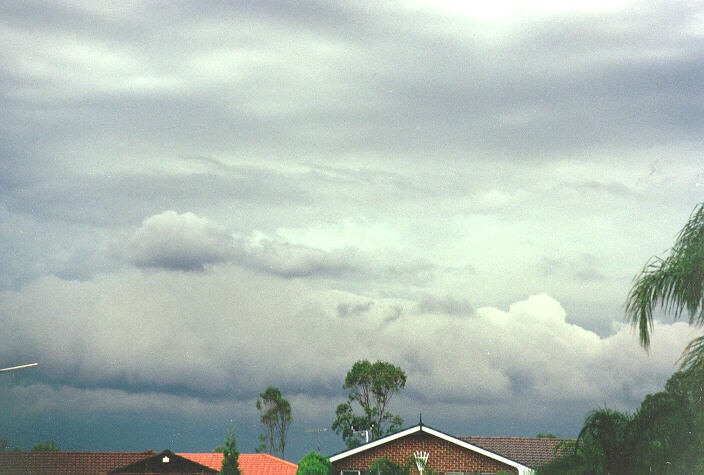 shelfcloud shelf_cloud : Oakhurst, NSW   29 November 1994