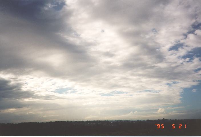 stratocumulus stratocumulus_cloud : Schofields, NSW   21 May 1995