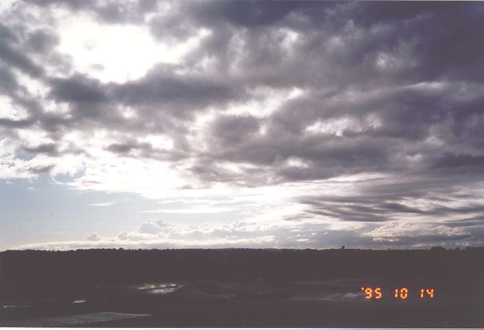 stratocumulus stratocumulus_cloud : Schofields, NSW   14 October 1995
