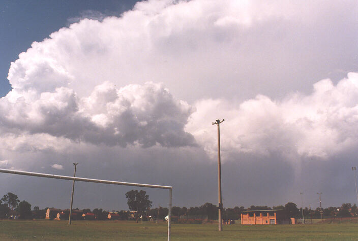 thunderstorm cumulonimbus_incus : St Marys, NSW   12 November 1997
