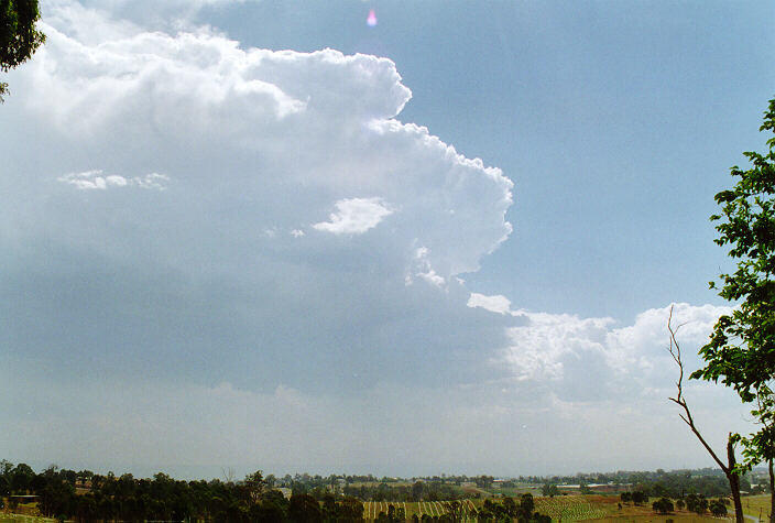 thunderstorm cumulonimbus_incus : Horsley Park, NSW   26 November 1997