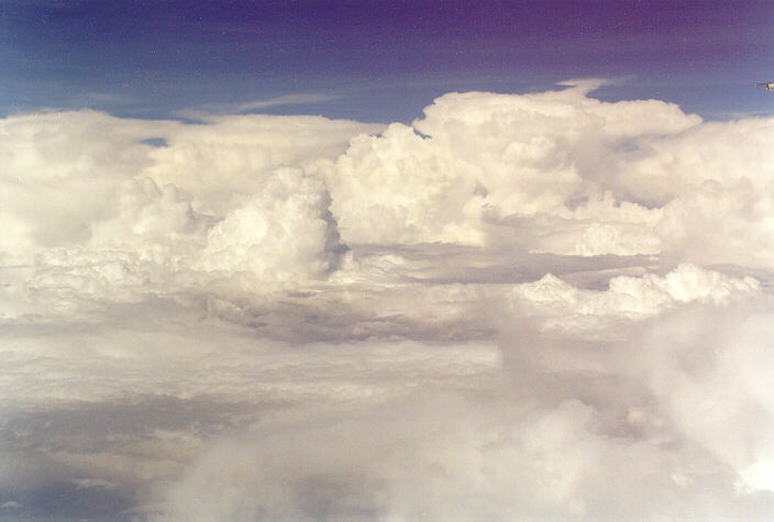thunderstorm cumulonimbus_incus :    7 December 1997