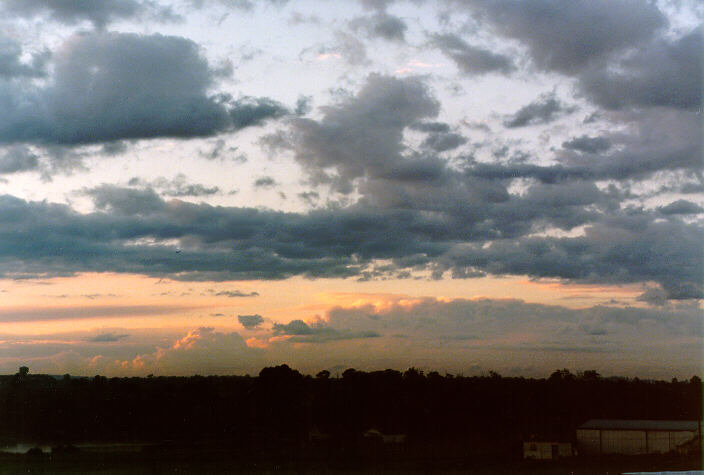 thunderstorm cumulonimbus_incus : Schofields, NSW   14 July 1998