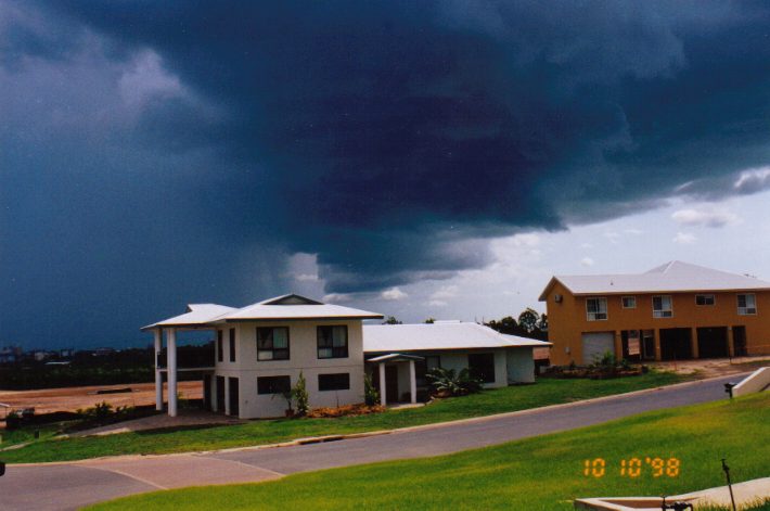 contributions received : Darwin, NT<BR>Photo by John Bath   10 October 1998