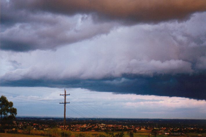 shelfcloud shelf_cloud : Horsley Park, NSW   13 November 1998