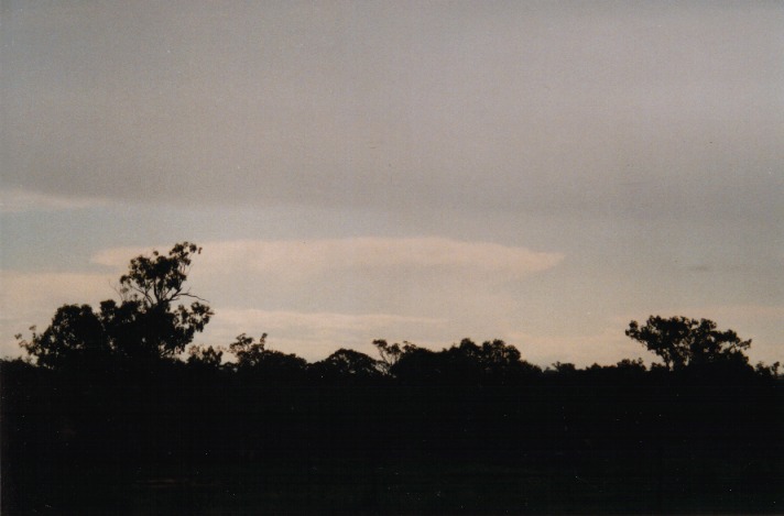 thunderstorm cumulonimbus_incus : Gilgandra, NSW   27 September 1999