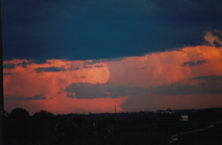 thunderstorm cumulonimbus_incus : Schofields, NSW   21 April 2000