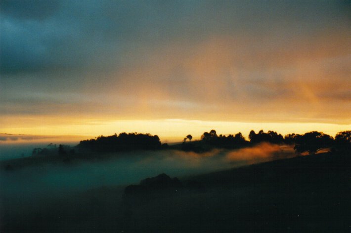 sunrise sunrise_pictures : McLeans Ridges, NSW   20 June 2000