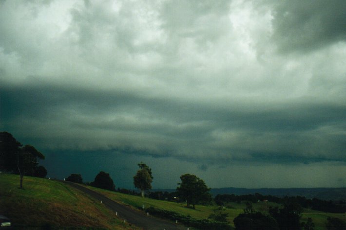 shelfcloud shelf_cloud : McLeans Ridges, NSW   10 July 2000
