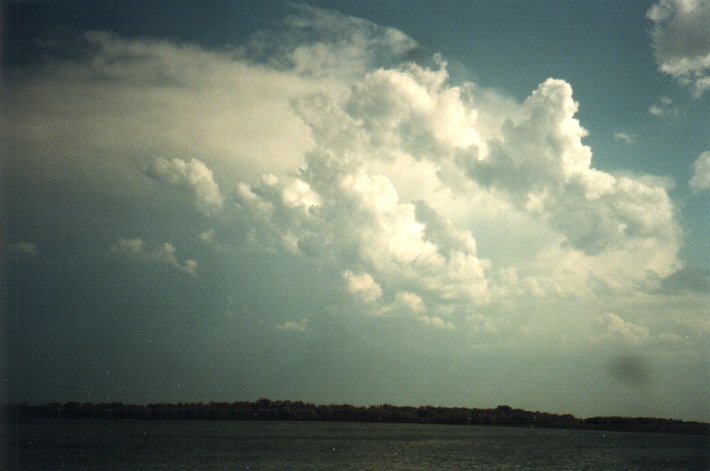 thunderstorm cumulonimbus_incus : Ballina, NSW   27 September 2000