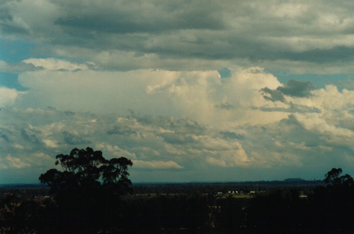 cumulonimbus supercell_thunderstorm : Kemps Creek, NSW   19 October 2000