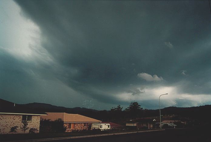 cumulonimbus supercell_thunderstorm : Woolgoolga, NSW   5 November 2000