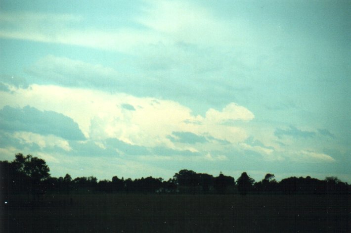 thunderstorm cumulonimbus_incus : S of Kyogle, NSW   5 November 2000