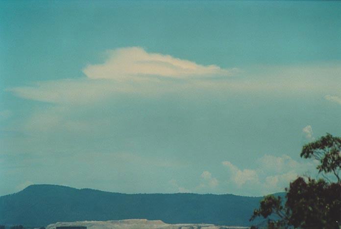 thunderstorm cumulonimbus_incus : Singleton Heights, NSW   30 November 2000