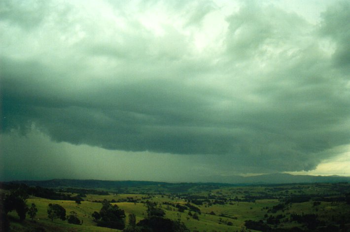 shelfcloud shelf_cloud : McLeans Ridges, NSW   27 December 2000