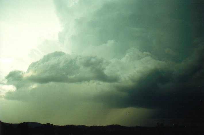 thunderstorm cumulonimbus_incus : E of Casino, NSW   17 January 2001