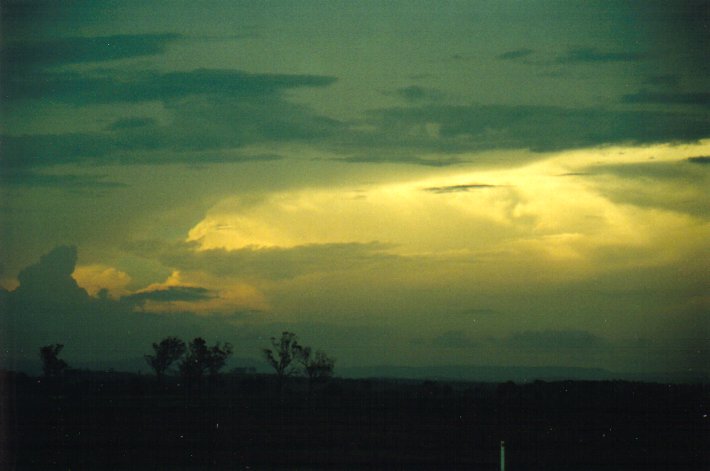 thunderstorm cumulonimbus_incus : Casino, NSW   28 January 2001