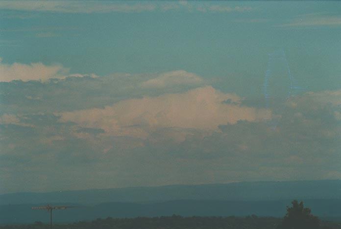 thunderstorm cumulonimbus_incus : Riverstone, NSW   28 February 2001