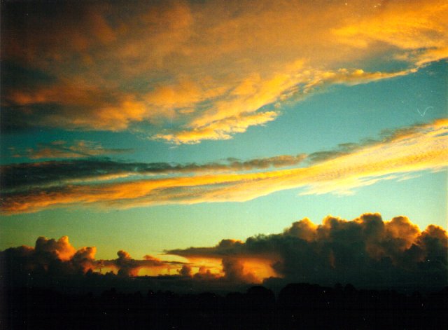 altocumulus altocumulus_cloud : McLeans Ridges, NSW   21 March 2001