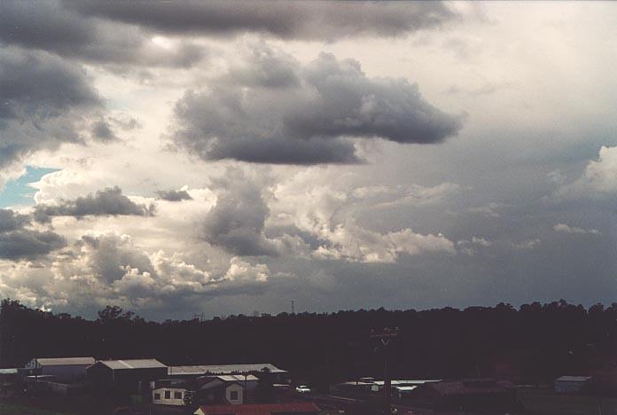thunderstorm cumulonimbus_incus : Schofields, NSW   1 May 2001