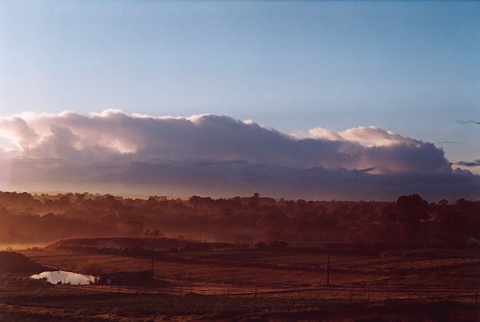 thunderstorm cumulonimbus_incus : Schofields, NSW   28 August 2001