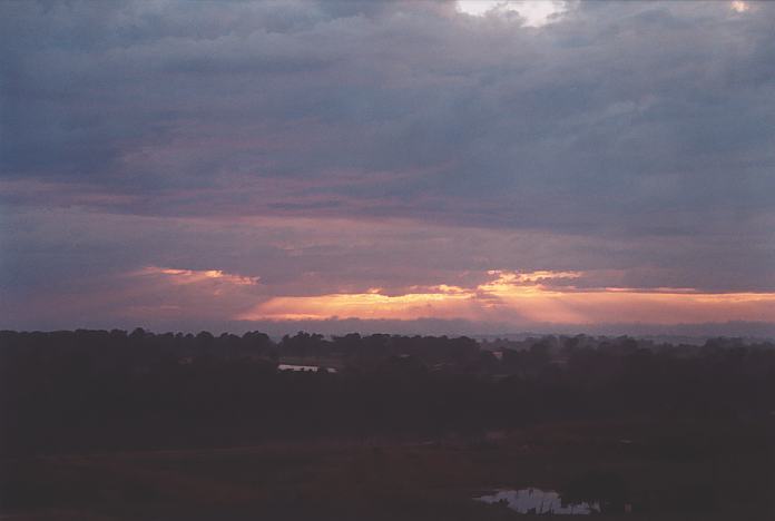 sunrise sunrise_pictures : Schofields, NSW   3 October 2001
