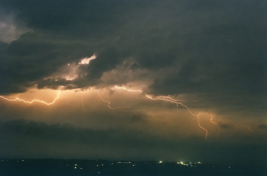 lightning lightning_bolts : McLeans Ridges, NSW   22 December 2001