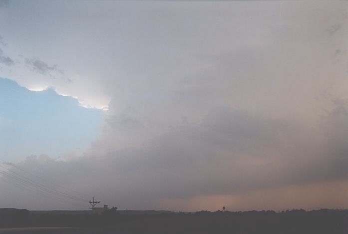 cumulonimbus supercell_thunderstorm : E of Plainville, Kansas, USA   22 May 2002