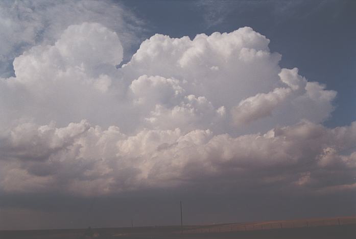 thunderstorm cumulonimbus_incus : N of Canadian, Texas, USA   23 May 2002