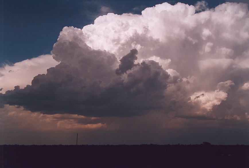 thunderstorm cumulonimbus_incus : near Old Glory, Texas, USA   11 June 2003