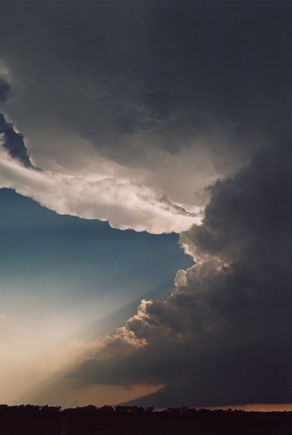cumulonimbus supercell_thunderstorm : near Newcastle, Texas, USA   12 June 2003