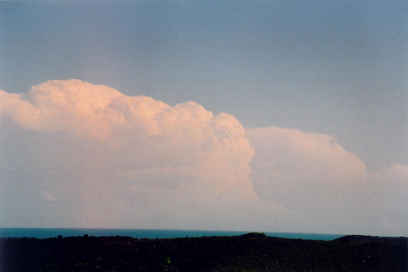 thunderstorm cumulonimbus_incus : Evans Head, NSW   10 October 2003