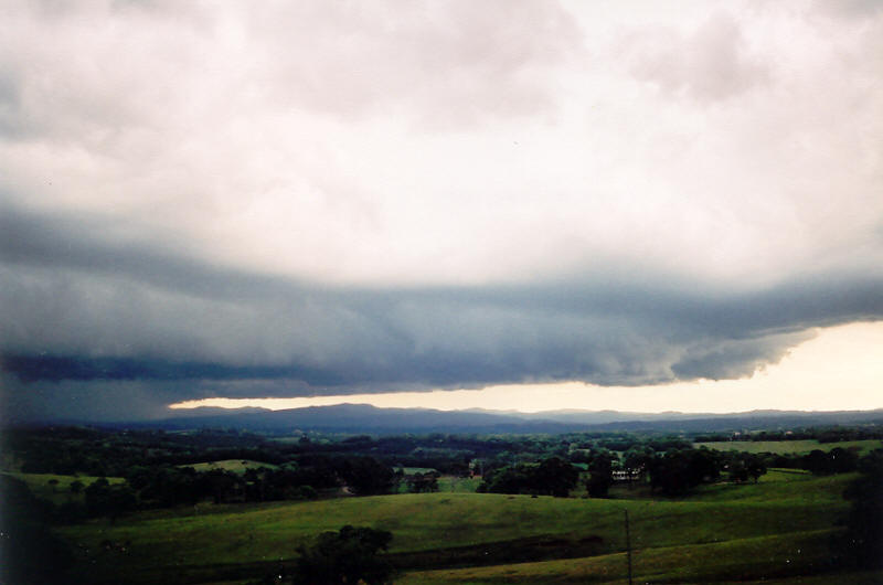 shelfcloud shelf_cloud : Wollongbar, NSW   16 October 2003