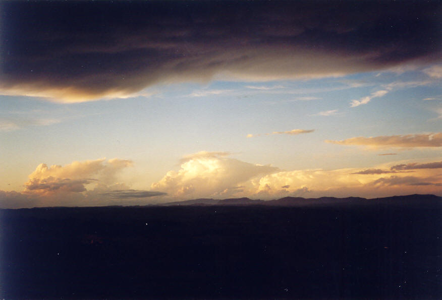 thunderstorm cumulonimbus_incus : McLeans Ridges, NSW   26 January 2004