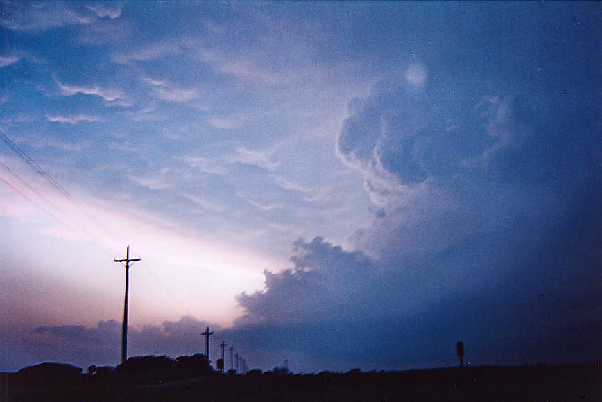 updraft thunderstorm_updrafts : Anthony, Kansas, USA   12 May 2004
