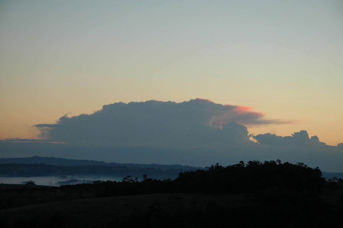 thunderstorm cumulonimbus_incus : McLeans Ridges, NSW   15 July 2004