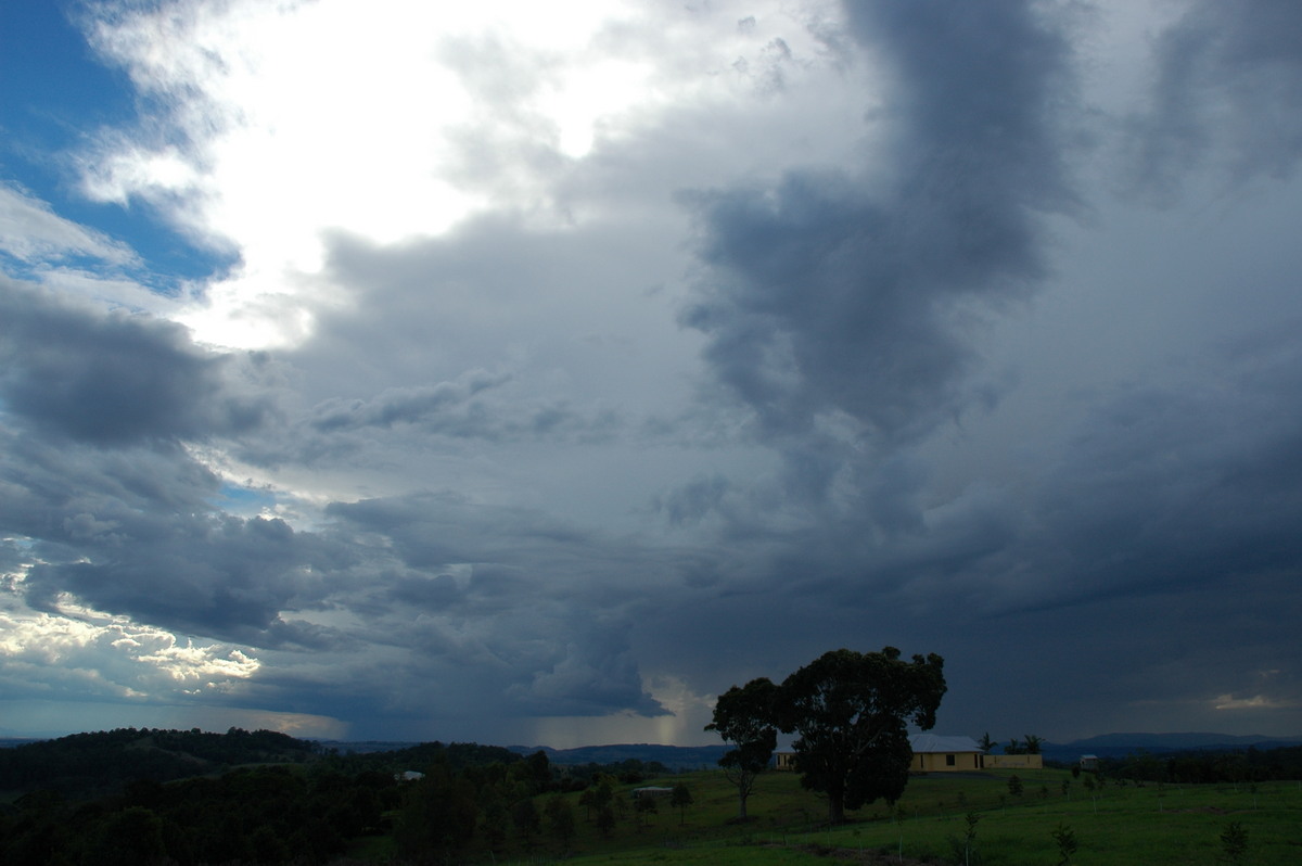 thunderstorm cumulonimbus_incus : Tregeagle, NSW   21 October 2004