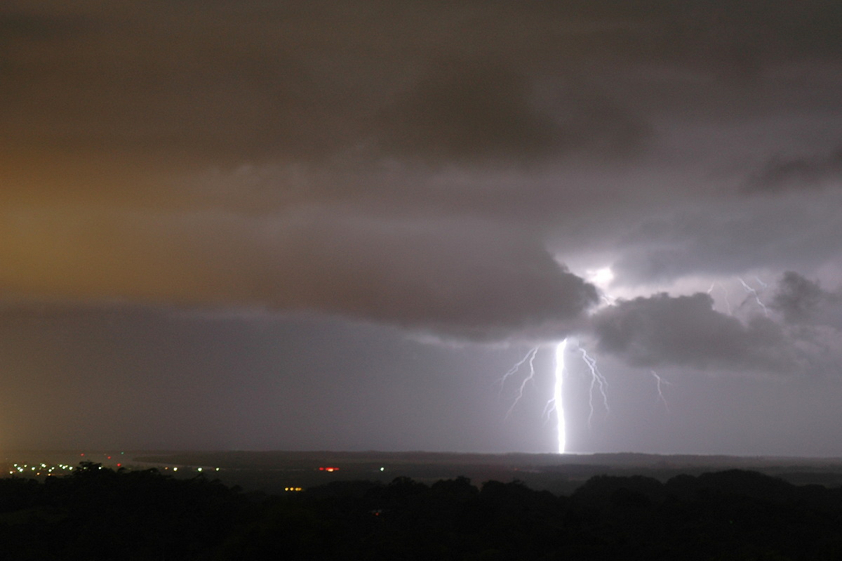 lightning lightning_bolts : Alstonville, NSW   25 March 2005