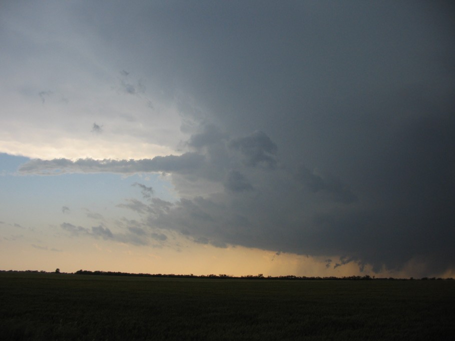 wallcloud thunderstorm_wall_cloud : near Paducah, Texas, USA   13 May 2005