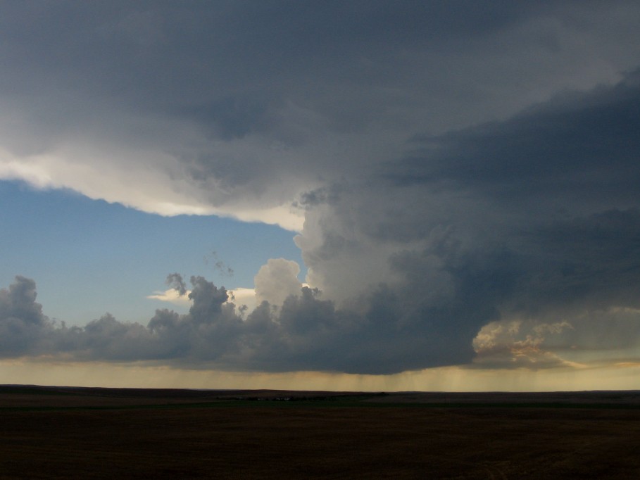 updraft thunderstorm_updrafts : E of Wanblee, South Dakota, USA   7 June 2005