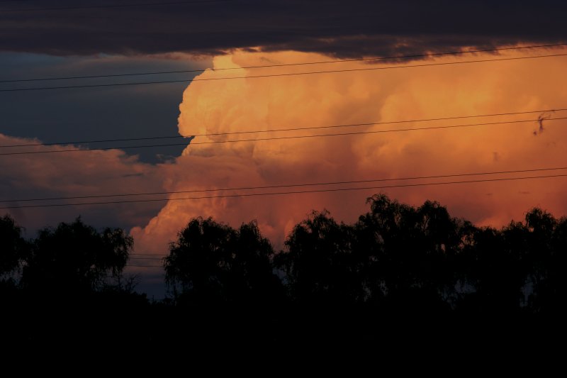 thunderstorm cumulonimbus_incus : Emu Plains, NSW   21 October 2005
