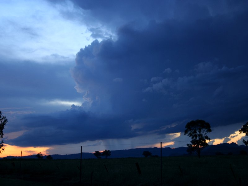 cumulonimbus supercell_thunderstorm : Coonabarabran, NSW   25 November 2005