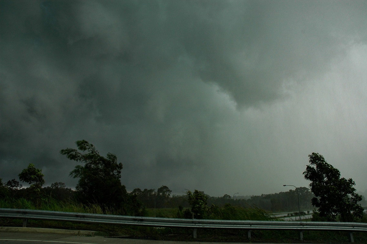 cumulonimbus supercell_thunderstorm : Tyagarah, NSW   17 December 2005